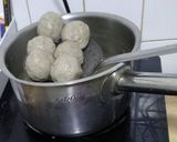 Foto langkah ke 8 dari resep Bakso Sapi Low Carb versi menggunakan standing Mixer.