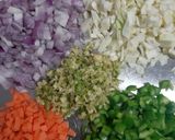 સેઝવાન રાઈસ (Schezwan Rice Recipe In Gujarati) રેસીપી સ્ટેપ1ફોટો