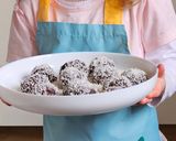 Kókuszgolyó recept fázis 4 fotója