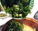 Foto del paso 6 de la receta: Acelgas con papas y chuletas de cerdo en salsa de jitomate