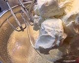A picture of step 5 of La Viña Cheesecake (Sugar-Free).