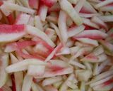 Foto langkah ke 1 dari resep Tumis kulit semangka.