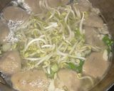Foto langkah ke 3 dari resep Sop Bakso Tauge.