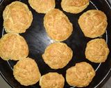 A picture of step 8 of Lemon Rock Buns.