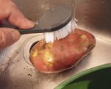 Foto del paso 1 de la receta: Cáscaras de papas, fritas