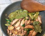 Foto langkah ke 4 dari resep Cumi cabe ijo saus tiram.