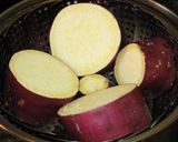 A picture of step 2 of Macrobiotic: Simmered Sweet Potato & Apple.