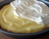 A picture of step 7 of Graham Cracker Pudding Pie.