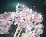 A picture of step 2 of Stir-Fried Pork and Bell Pepper.