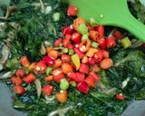 Foto langkah ke 3 dari resep Kering Daun Melinjo+ Teri.