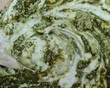 Foto del paso 3 de la receta: Yogur con iniciador de leche de búfala al matcha con avellanas 🍵