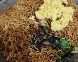 Foto langkah ke 3 dari resep Mie Goreng Solaria.