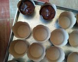 Foto langkah ke 3 dari resep Cupcake Coklat simple n yummy.