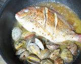 A picture of step 5 of Orata all'acqua Pazza (Poached Sea Bream).