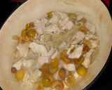 Une image de l'étape 2 de Emincé de poulet aux mirabelles.