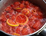 A picture of step 6 of Strawberry Confiture Jam with Fresh Strawberries.