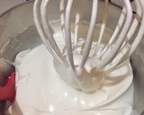Foto langkah ke 2 dari resep Cream Cheese Roll Cake.