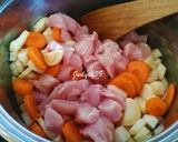 đ§ĄMennyei csirkĂ©s raguleves - Jucus mĂłdrađ§Ą recept fĂĄzis 2 fotĂłja