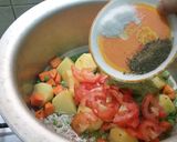 A picture of step 4 of Mix Vegi Pulao.