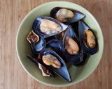 Foto del paso 1 de la receta Mejillones en salsa zamorana
