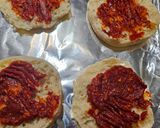 A picture of step 3 of English Muffin Pizzas.
