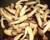 A picture of step 7 of Delicious Tarako and Mushroom Spaghetti.