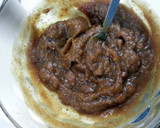 A picture of step 6 of Dates Cake.