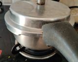 A picture of step 11 of Mutton keema.