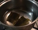 A picture of step 1 of Dashi Stock for Ochazuke with Broiled Eel.