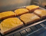 Foto langkah ke 4 dari resep Milk Cheese Toast.