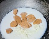 Foto langkah ke 2 dari resep Mi Ayam Bawang Carbonara.