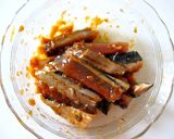 A picture of step 2 of Spicy Skipjack Tuna Spring Rolls.