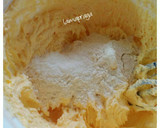 A picture of step 3 of Lemon Butter Cake.