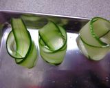 A picture of step 2 of Deluxe Kamaboko Flowers.