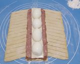 Foto langkah ke 4 dari resep Picnic Roll.