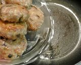 A picture of step 6 of Ground Pork, Bean Sprout, and Salted Konbu Tsukune Patties.