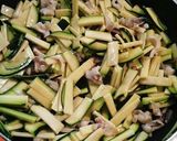 A picture of step 3 of Sauteed Squid and Zucchini with Anchovies.