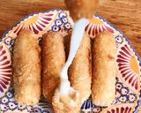 Hình bước làm 4 của món 💚 Phô Mai Que Kéo Dây Chiên Giòn (Crispy Fried Cheese Sticks)
