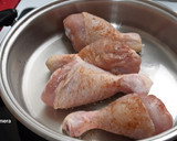 Foto del paso 1 de la receta: Muslos de pollo guisados a la sidra