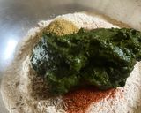 बथुआ का मसाला पराठा(bathua ka masala paratha recipe in hindi) रेसिपी चरण 2 फोटो