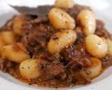 Foto del paso 7 de la receta Gnocchi con ragú de carrilleras al Oporto