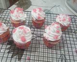 รูปขั้นตอนการทำที่ 3 ของ Cupcake สตอเบอรี่🍓