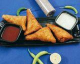A picture of step 5 of Crispy Bread Cones.