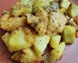Foto del passaggio 3 della ricetta Patate, cipolle filetti trota in friggitricearia
