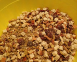 A picture of step 4 of Apple Cranberry Stuffing.