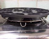 Foto langkah ke 6 dari resep Bika Ambon Ekonomis 2 Rasa.