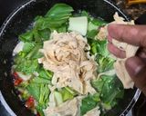 Foto langkah ke 4 dari resep Sup Pakcoy Kembang Tahu.