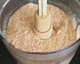 A picture of step 3 of Home made Bread crumbs.
