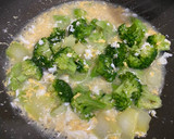 Foto langkah ke 4 dari resep Brokoli Cah Telur.