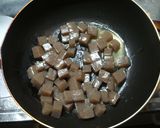 A picture of step 2 of Garlic Konnyaku.